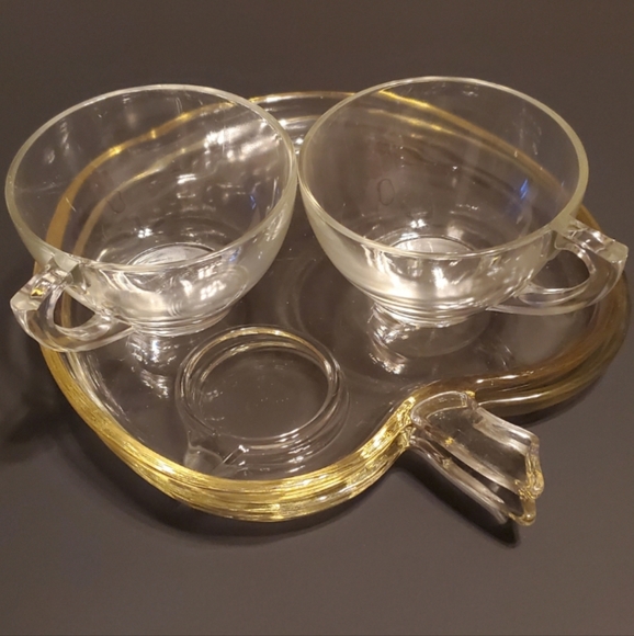 Glass apple snack plates and tea cup sets, Tea cup and saucer sets, Apple Patter - Picture 3 of 6